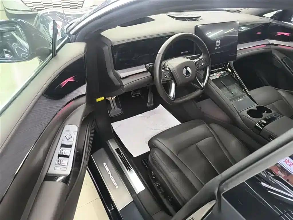 Denza Z9 2024 630km AWD Max Edition — миниатюра 16