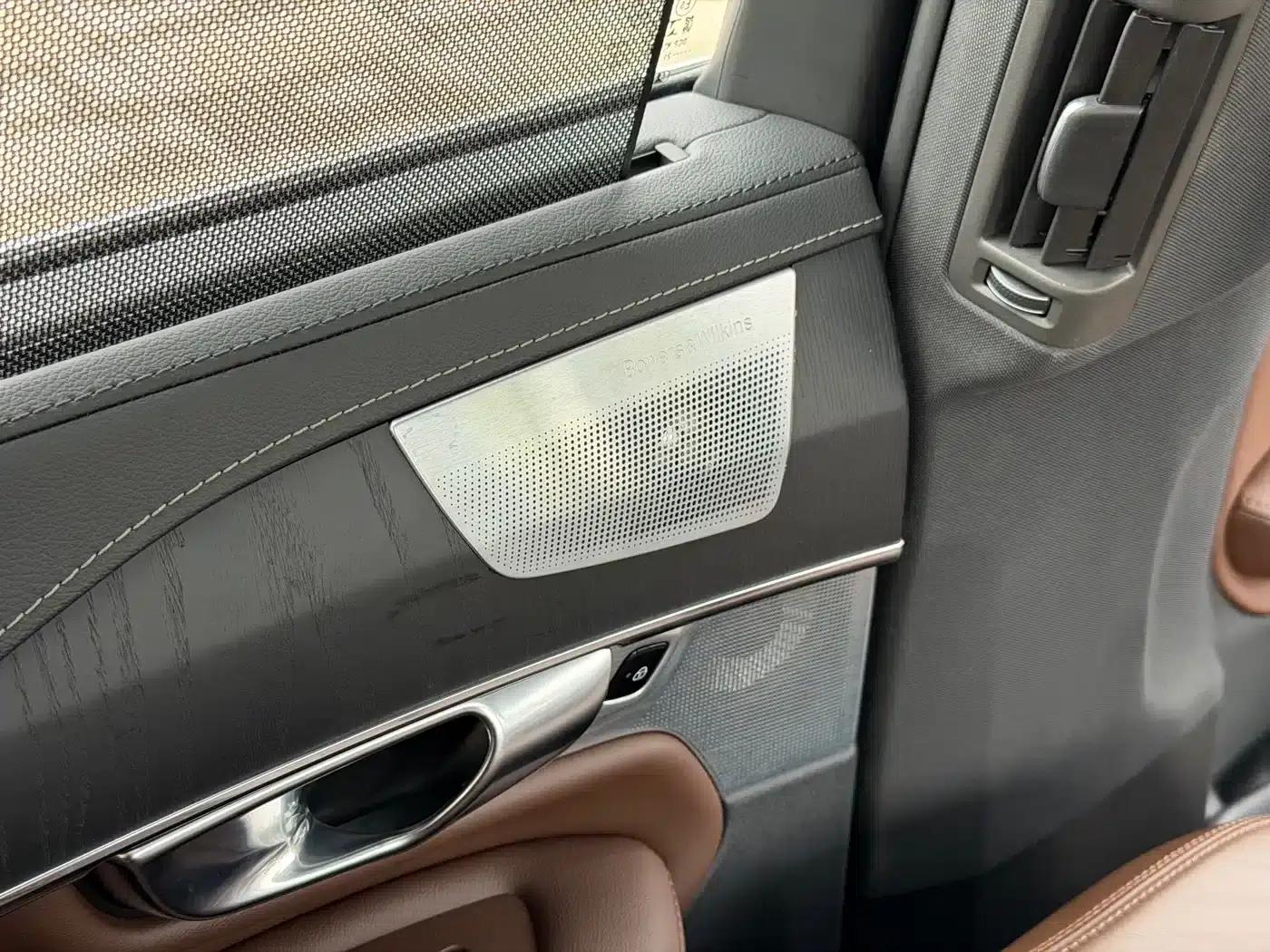 2021 Volvo XC90 Plug-in Hybrid E-Drive Hybrid T8 Inscription Luxury Edition (7-seater) — миниатюра 16