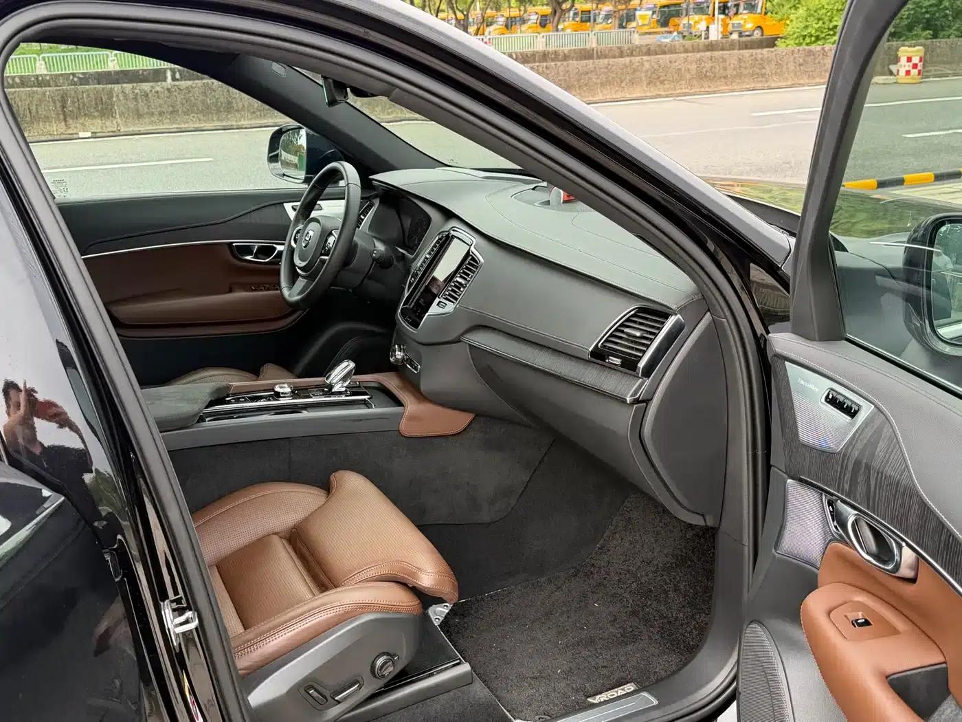 2021 Volvo XC90 Plug-in Hybrid E-Drive Hybrid T8 Inscription Luxury Edition (7-seater) — миниатюра 21