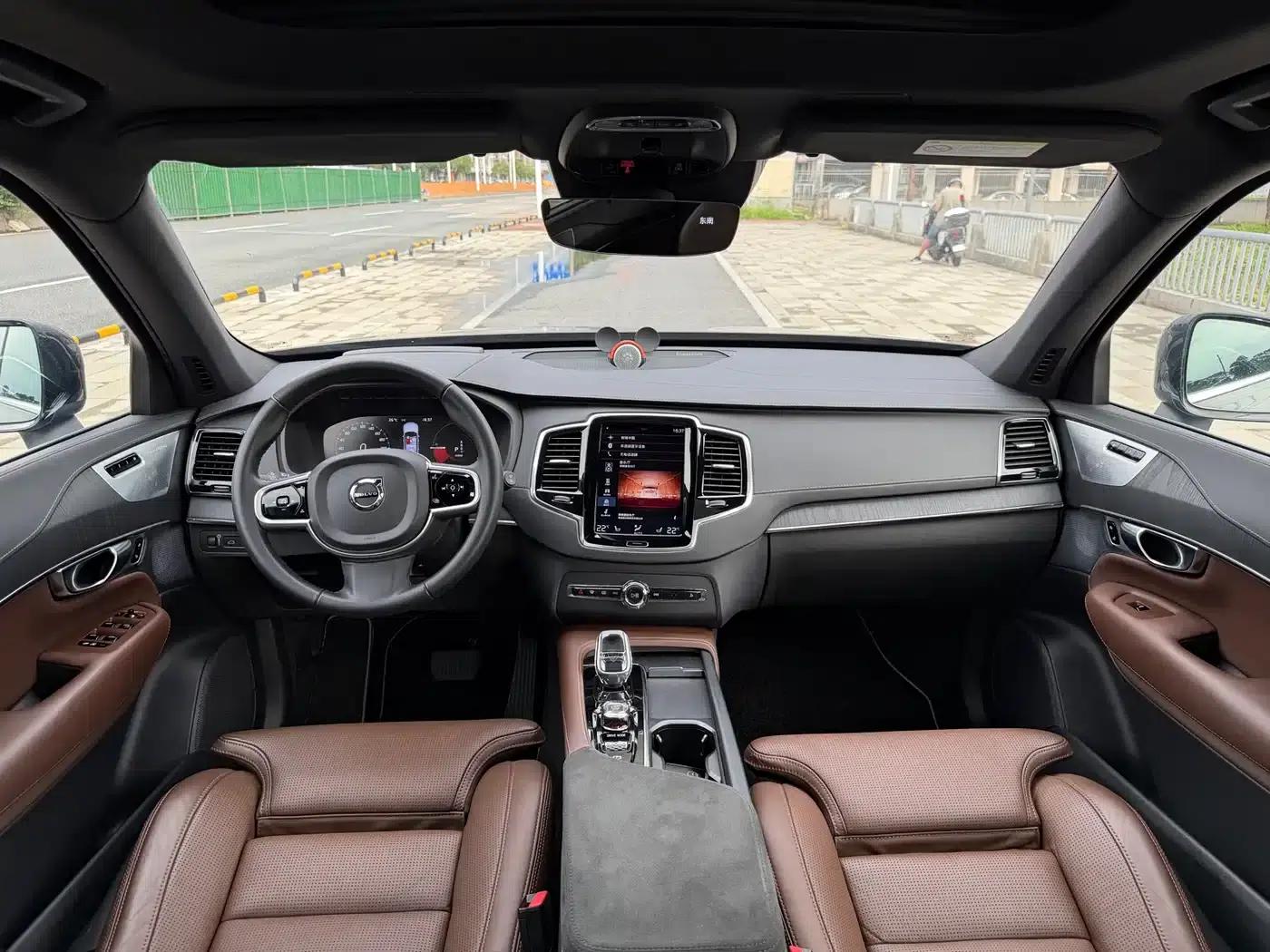 2021 Volvo XC90 Plug-in Hybrid E-Drive Hybrid T8 Inscription Luxury Edition (7-seater) — миниатюра 8