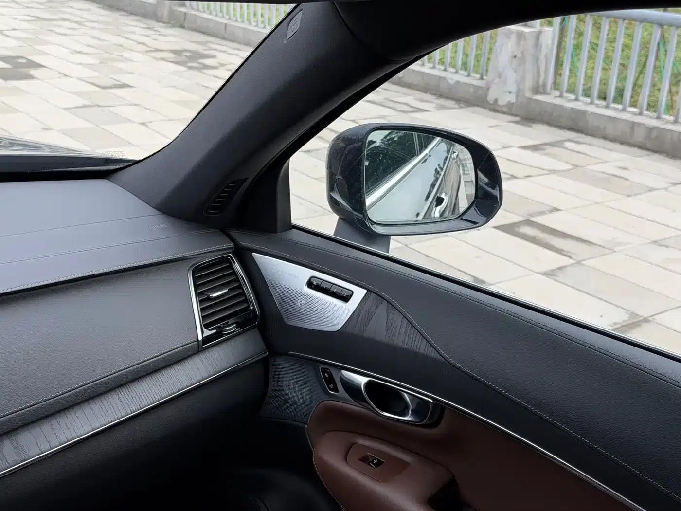 2021 Volvo XC90 Plug-in Hybrid E-Drive Hybrid T8 Inscription Luxury Edition (7-seater) — миниатюра 10