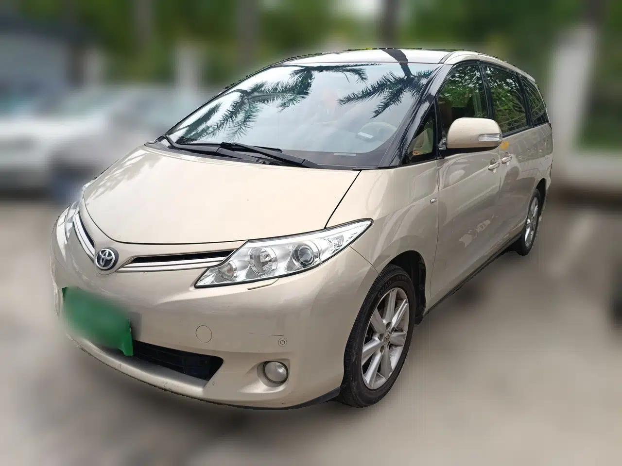 Toyota Previa 2012 2.4L 7-Seater Luxury Edition — миниатюра 1