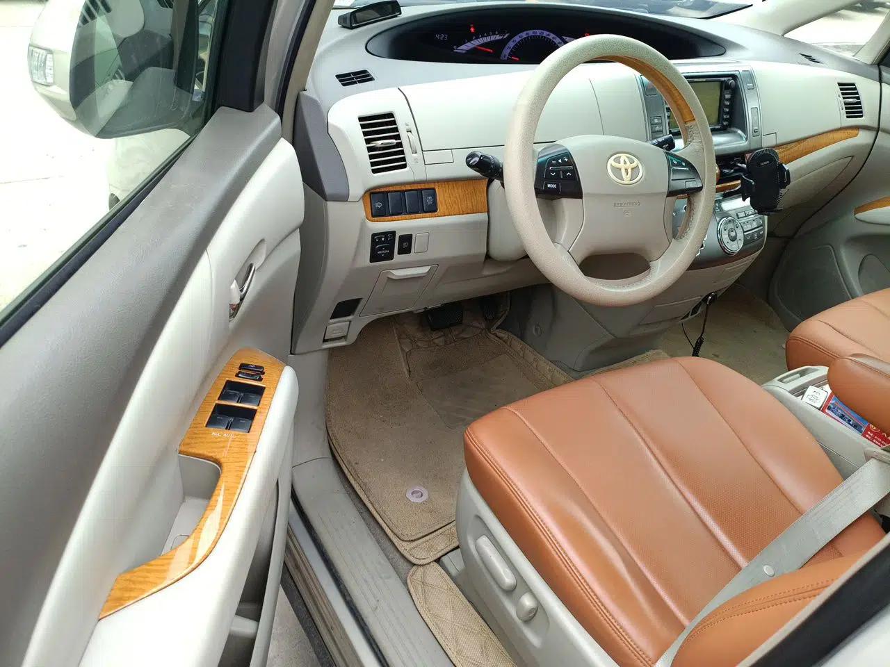Toyota Previa 2012 2.4L 7-Seater Luxury Edition — миниатюра 17