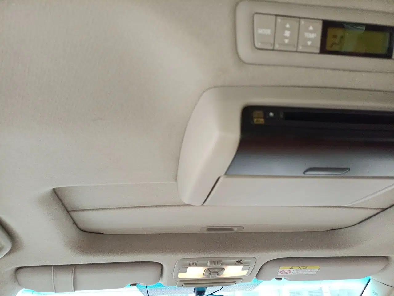 Toyota Previa 2012 2.4L 7-Seater Luxury Edition — миниатюра 19