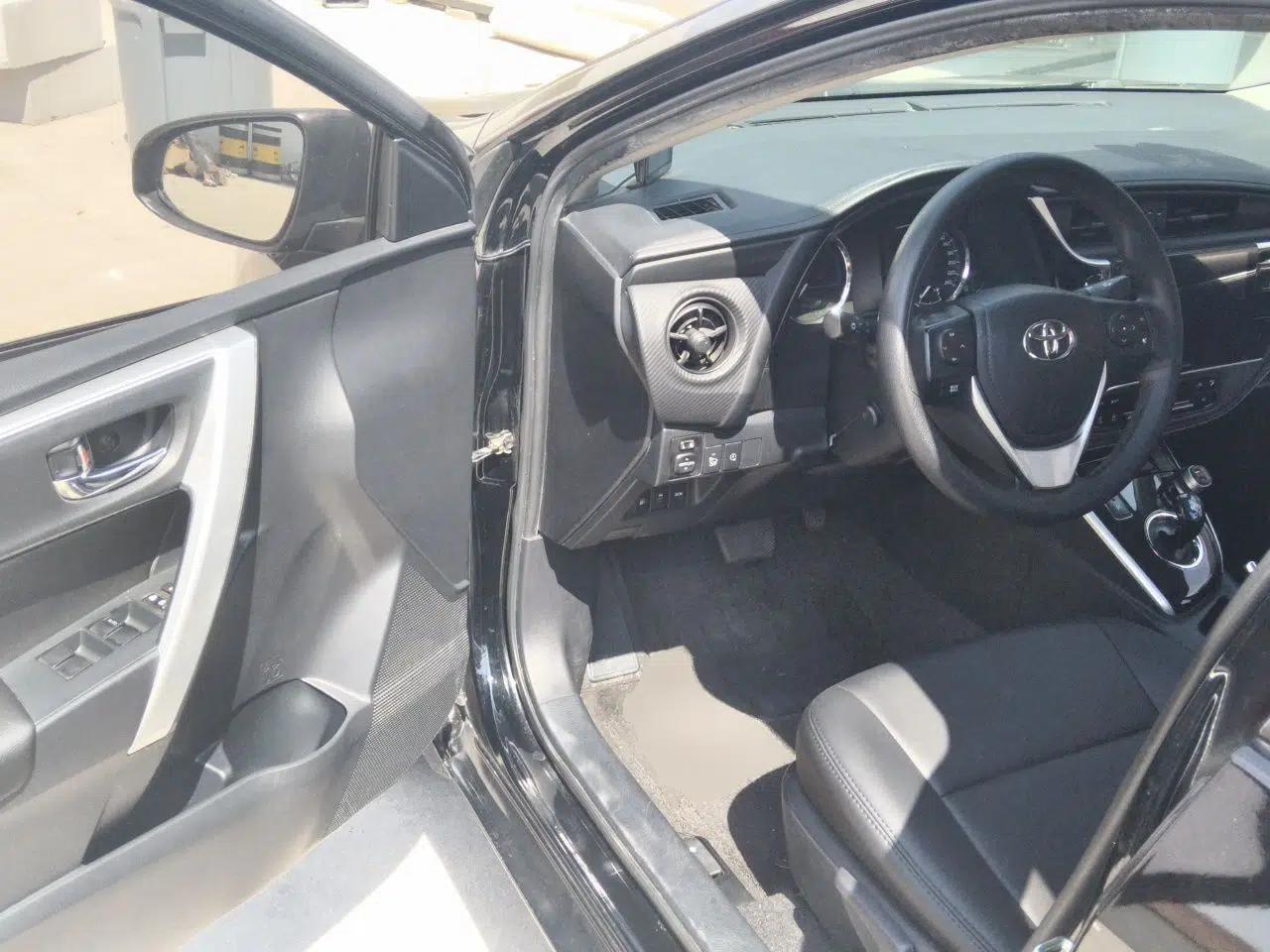 Toyota Levin Hybrid E+ 2019 1.8L PH GS E-CVT Elite Edition — миниатюра 17