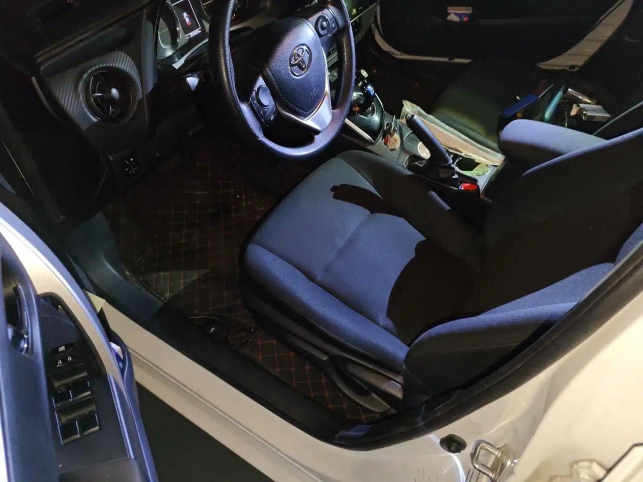 Toyota Levin Hybrid E+ 2019 1.8L GS E-CVT Elite Model with Sunroof — миниатюра 17