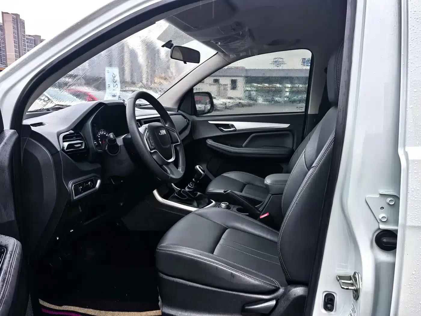 RE-MAX Ruimai 2023 2.5T Diesel Manual 4WD Chimai Edition Long Wheelbase — миниатюра 6