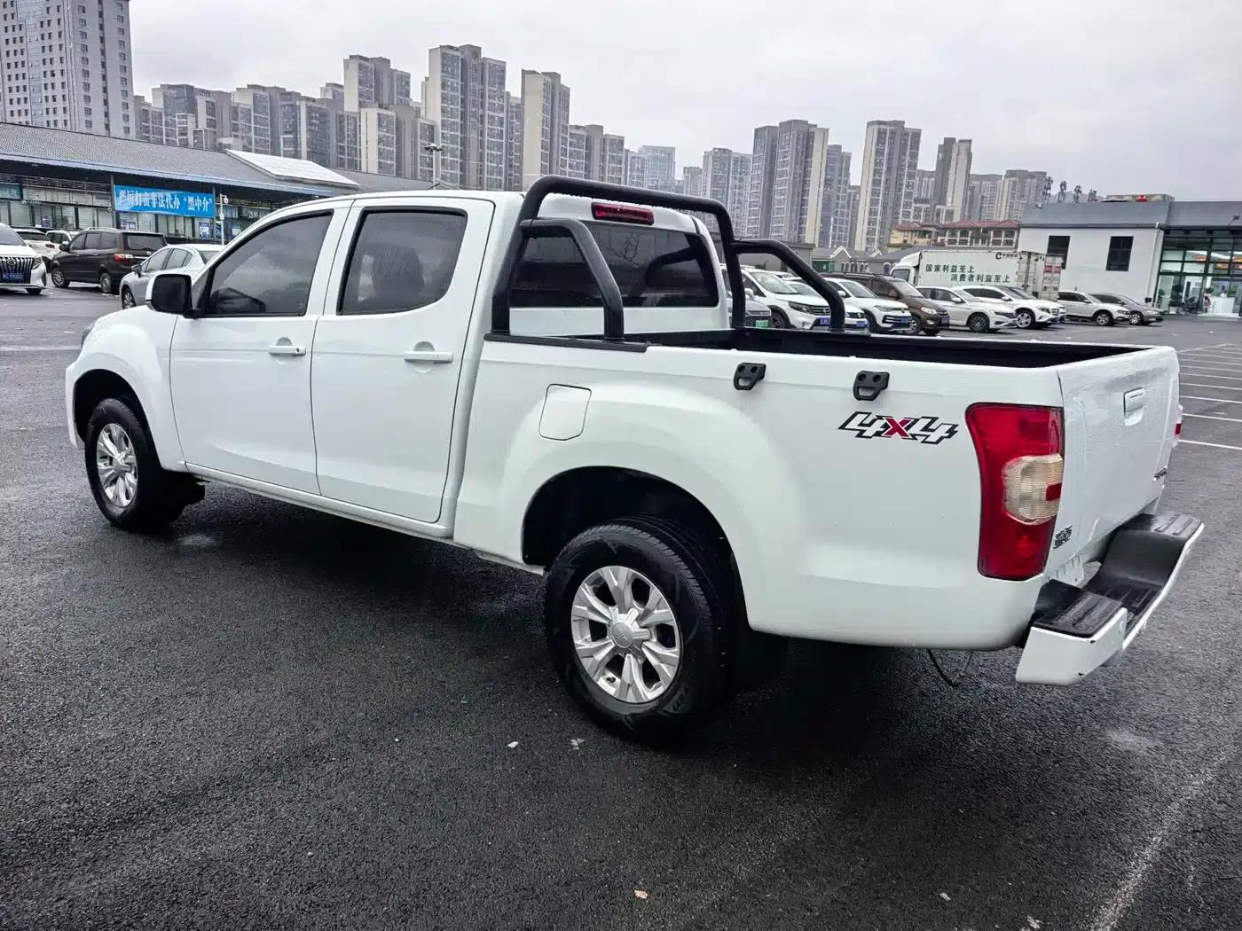 RE-MAX Ruimai 2023 2.5T Diesel Manual 4WD Chimai Edition Long Wheelbase — миниатюра 8