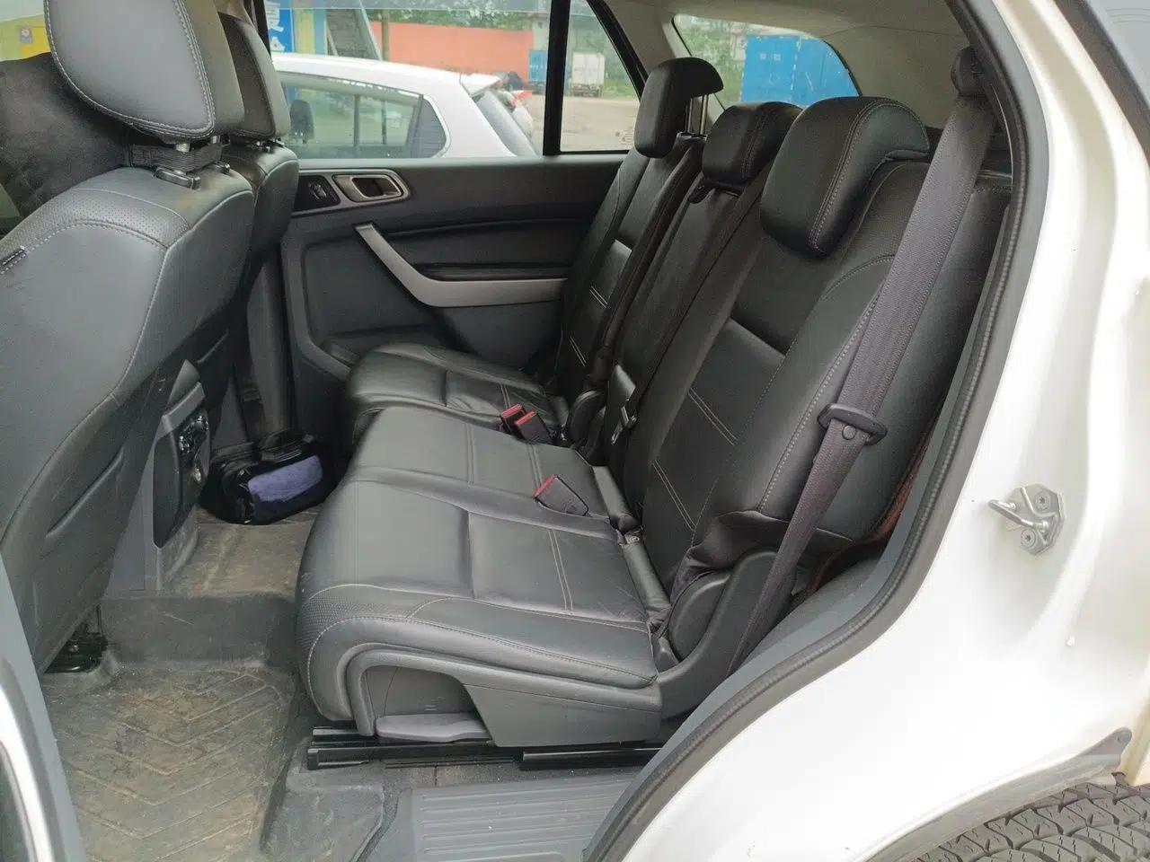 Ford Everest 2016 2.0T Gasoline Automatic 4x4 Luxury Edition — миниатюра 18
