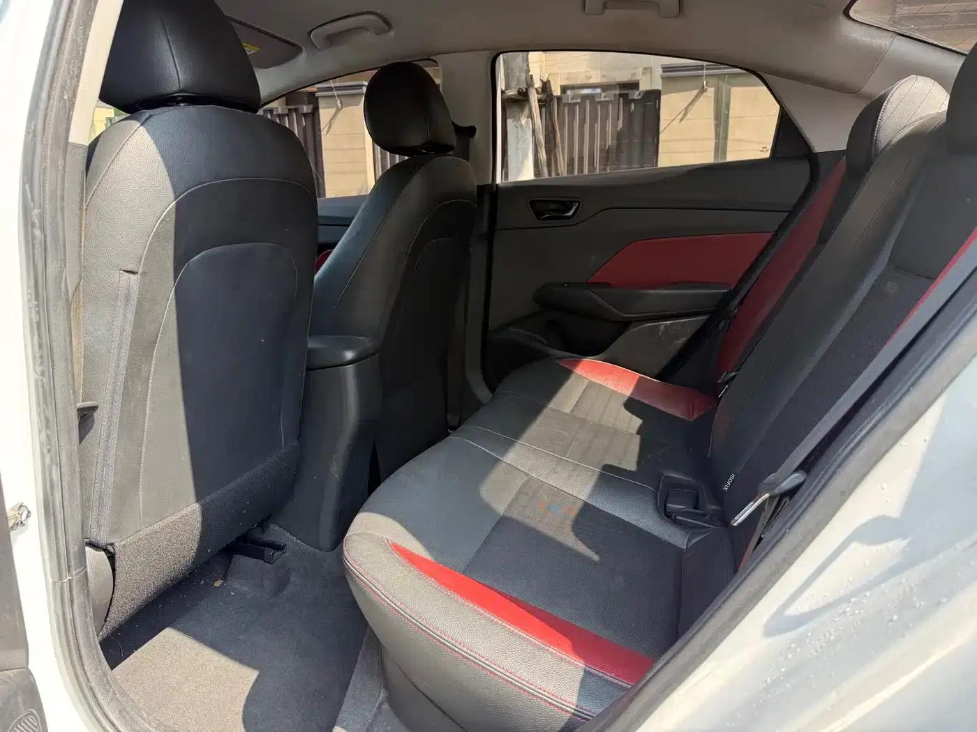 2016 Hyundai Verna 1.4L Automatic Sport — миниатюра 5
