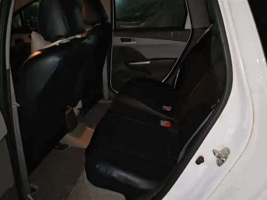 Chevrolet Aveo RV 2016 1.5L Automatic Comfortline Edition — миниатюра 11