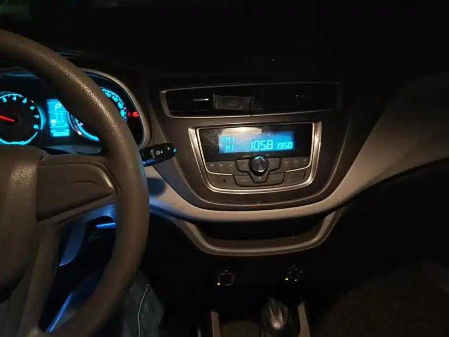 Chevrolet Aveo RV 2016 1.5L Automatic Comfortline Edition — миниатюра 13