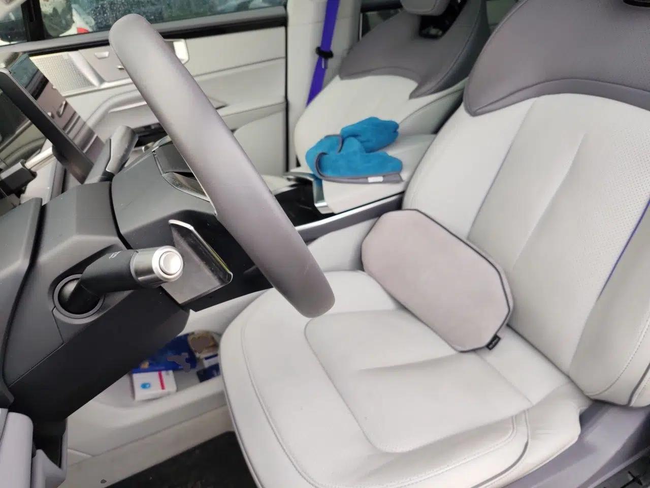 HiPhi Y 2023 560 km Elite Version — миниатюра 16