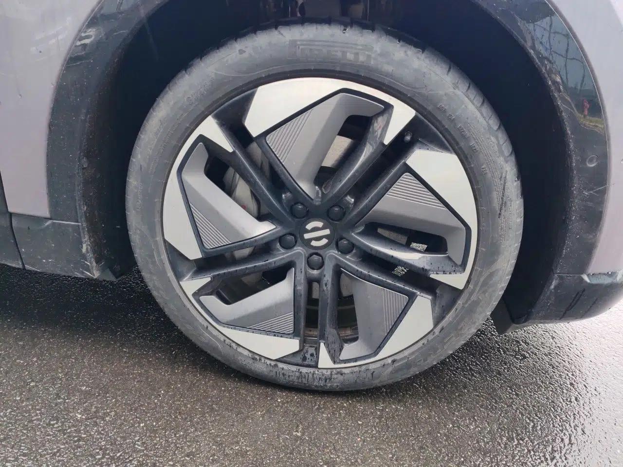 HiPhi Y 2023 560 km Elite Version — миниатюра 8