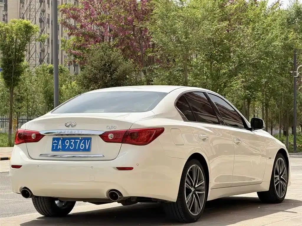 Infiniti Q50 2014 2.0T Luxury Sport Edition — миниатюра 9