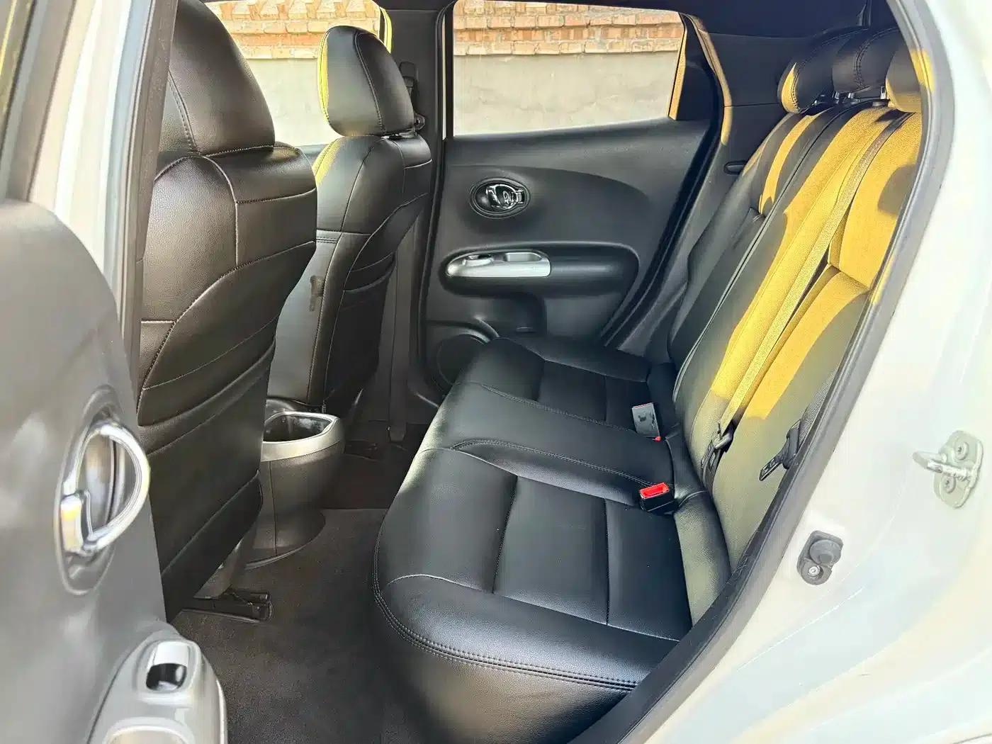 Infiniti ESQ 2014 1.6L Premium Edition — миниатюра 12