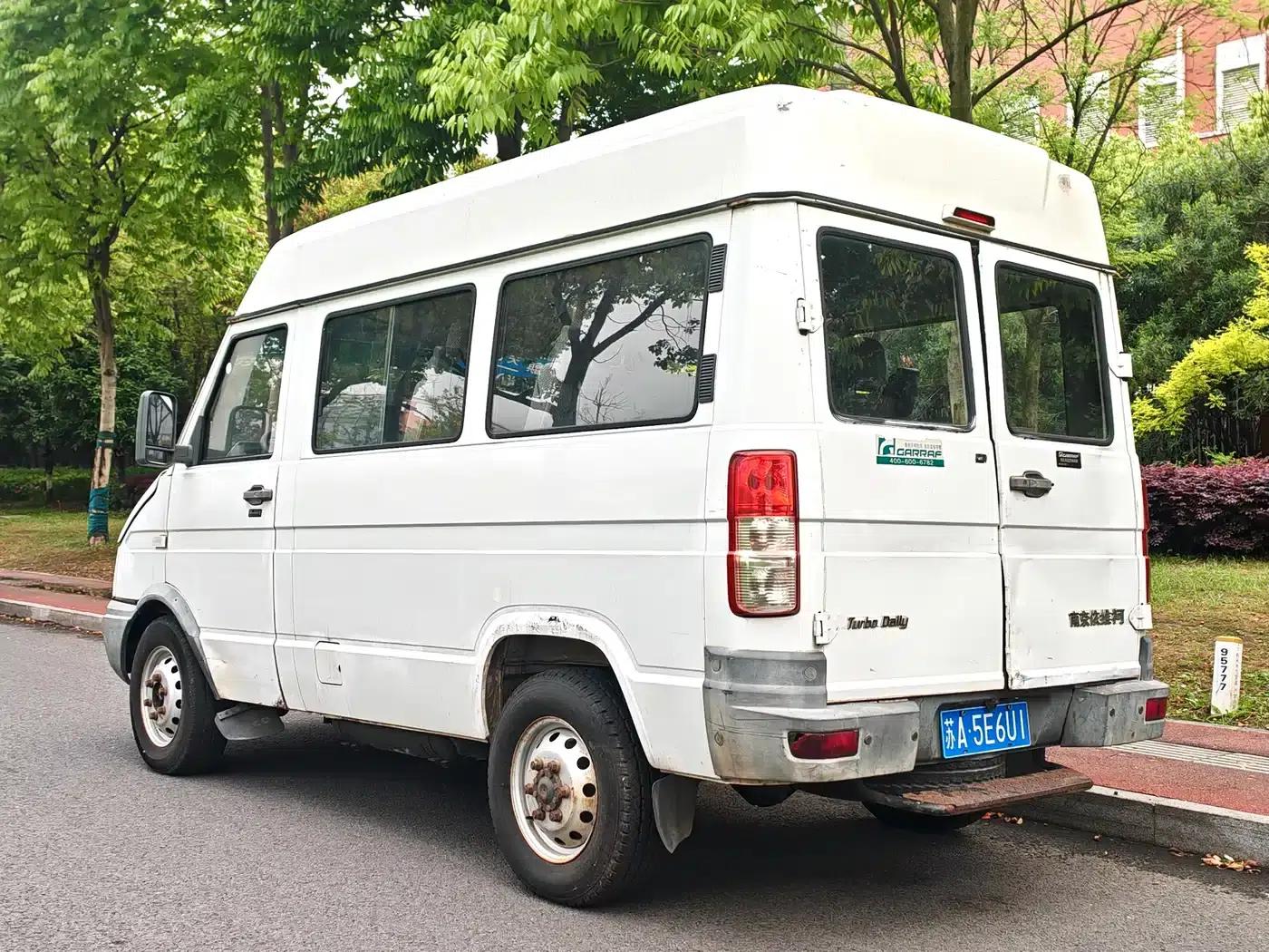 Iveco Proud 2014 Model 2.5T-A35 NJ6484ACM47Z4 — миниатюра 4