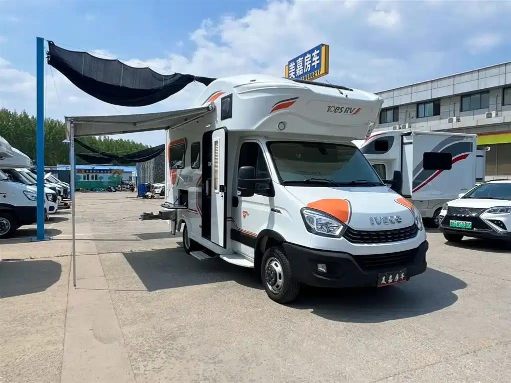 Iveco Daily C-type motorhome, 2022 model, 3.0T, premium customized version. — миниатюра 2