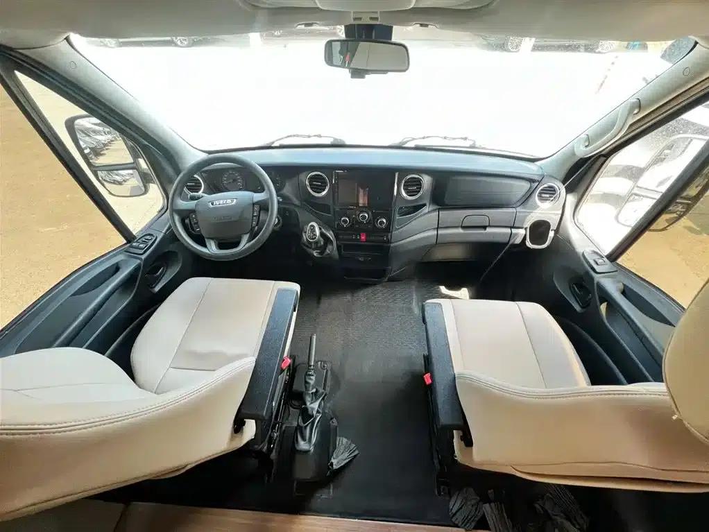 Iveco Daily C-type motorhome, 2022 model, 3.0T, premium customized version. — миниатюра 6
