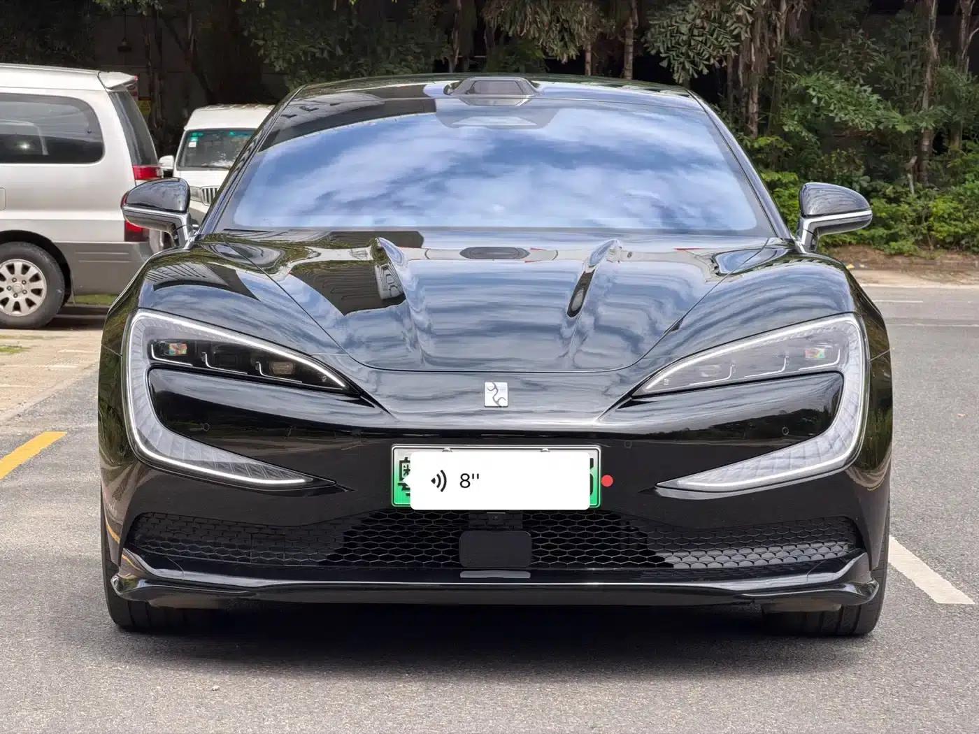 Looking up at the 2025 U7 EV four-seater flagship edition — миниатюра 2