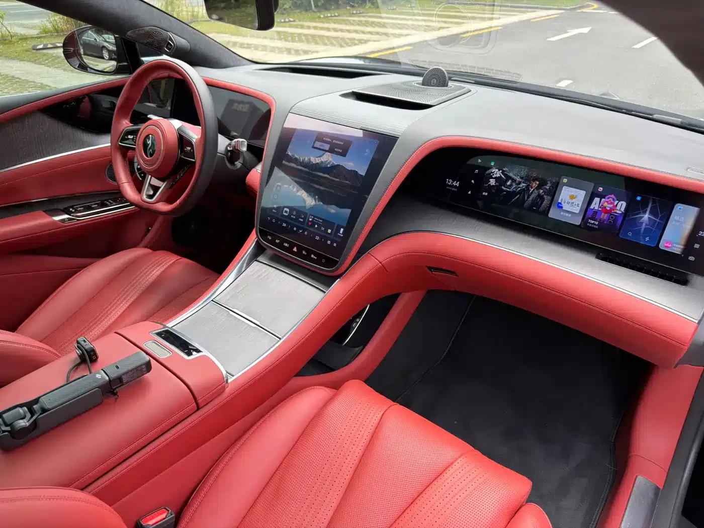 Looking up at the 2025 U7 EV four-seater flagship edition — миниатюра 18