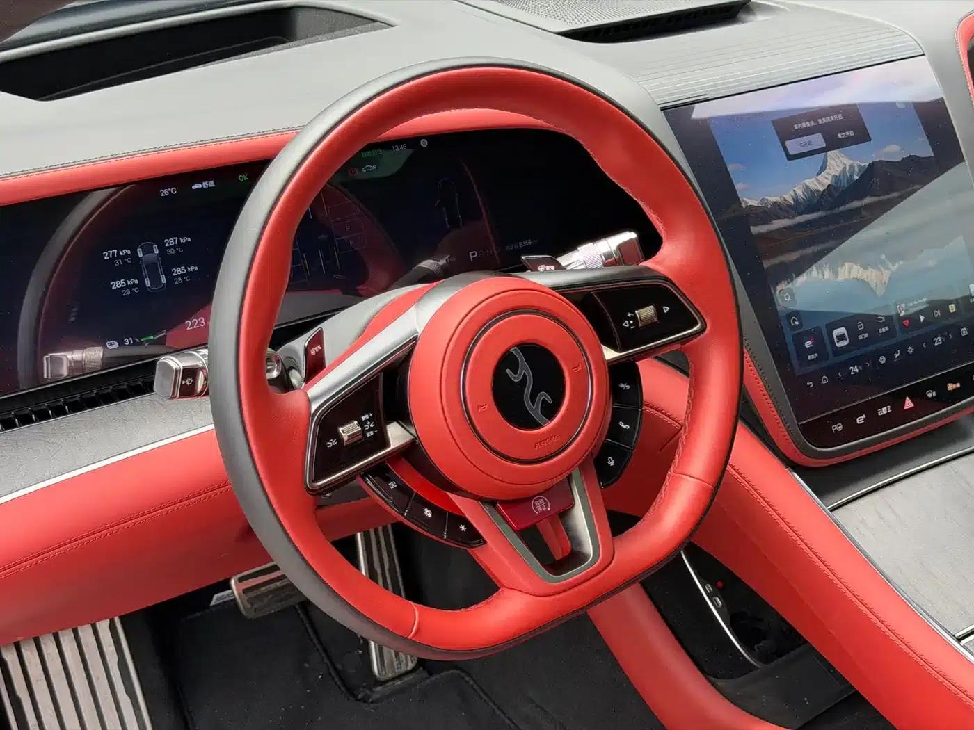 Looking up at the 2025 U7 EV four-seater flagship edition — миниатюра 19