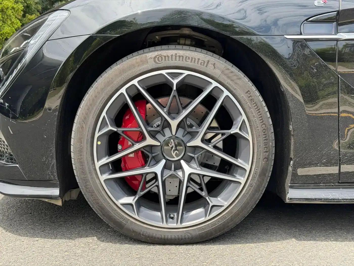 Looking up at the 2025 U7 EV four-seater flagship edition — миниатюра 23
