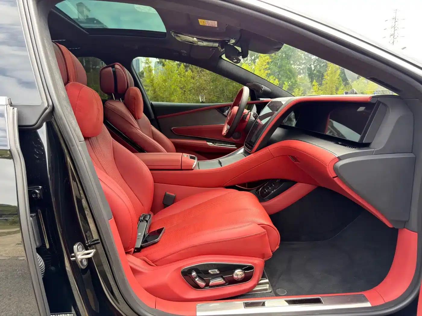 Looking up at the 2025 U7 EV four-seater flagship edition — миниатюра 10