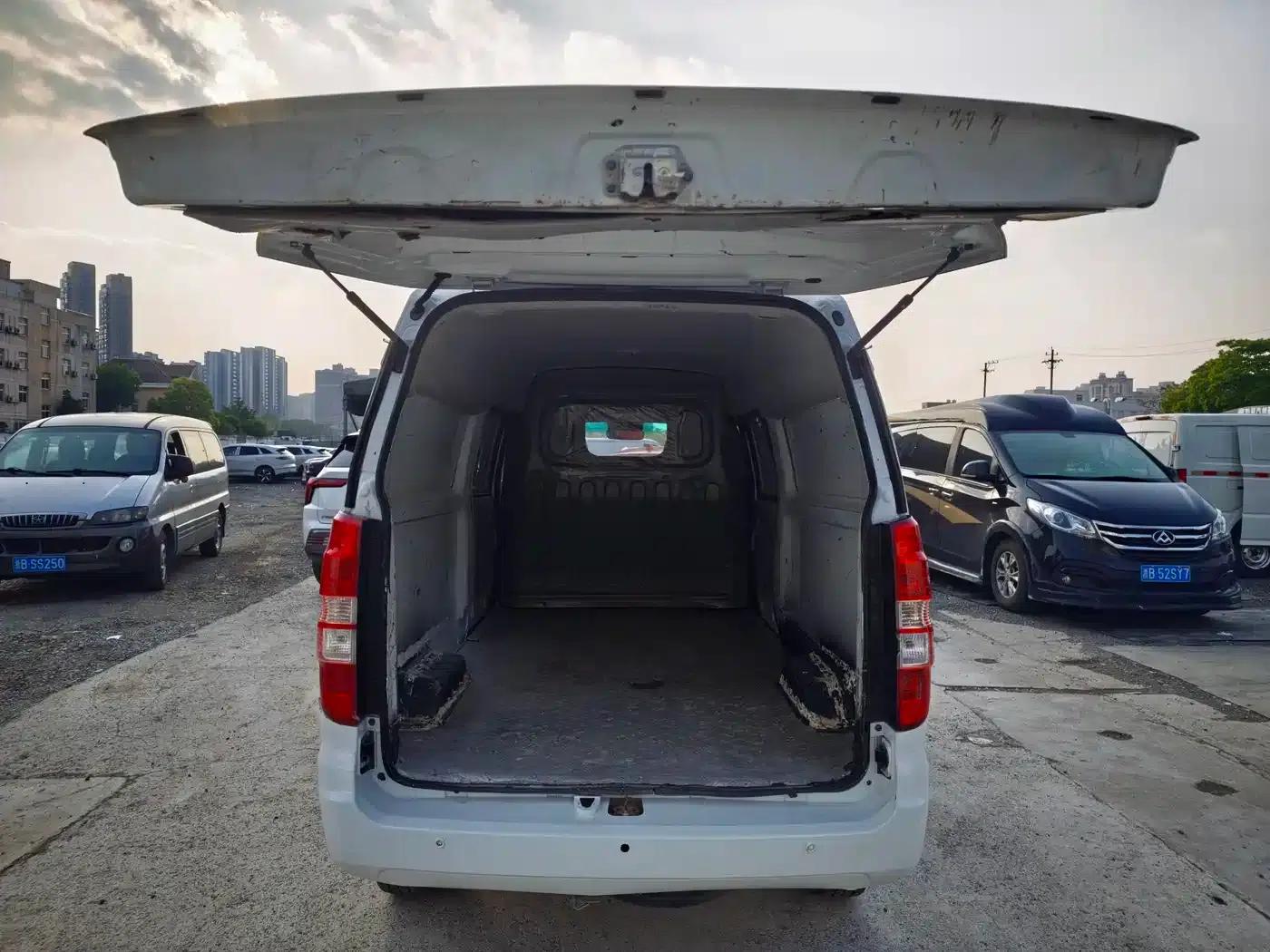 Remote E5 2022 E5L Pure Electric Van - Guoxuan 39.9kWh — миниатюра 12