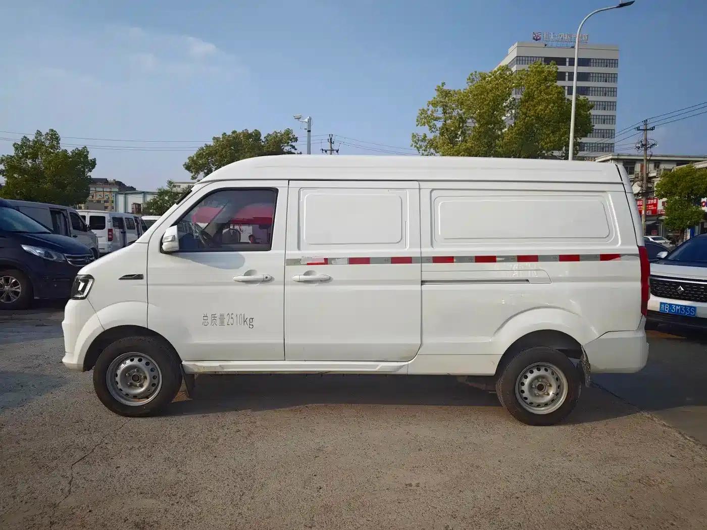 Remote E5 2022 E5L Pure Electric Van - Guoxuan 39.9kWh — миниатюра 13