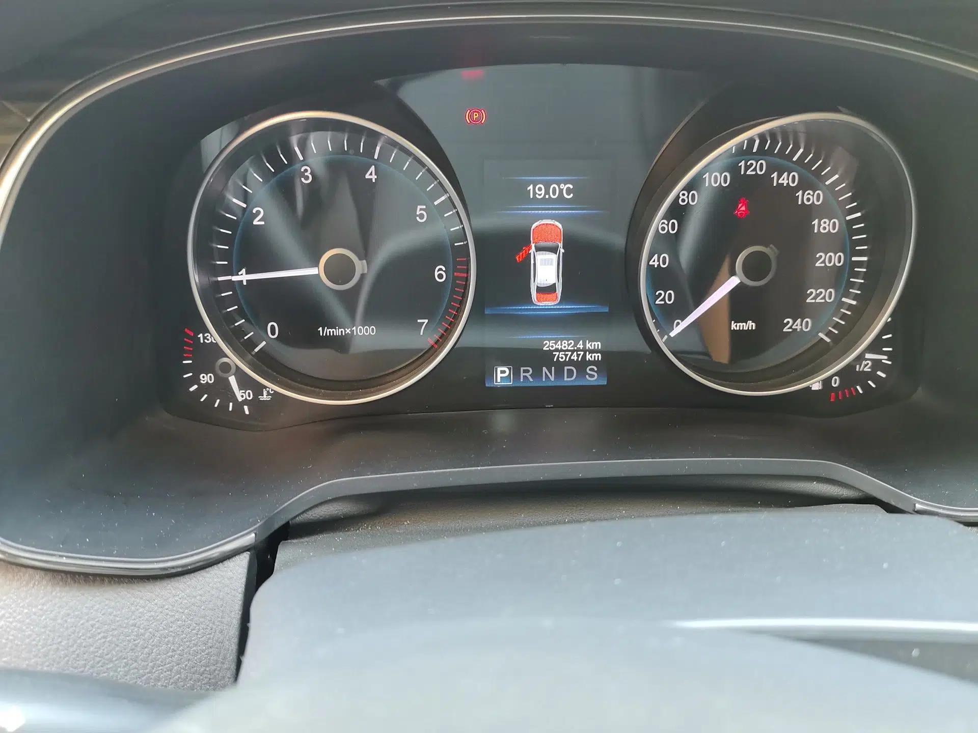 Hongqi H7 2019 2.0T Flagship Edition — миниатюра 13