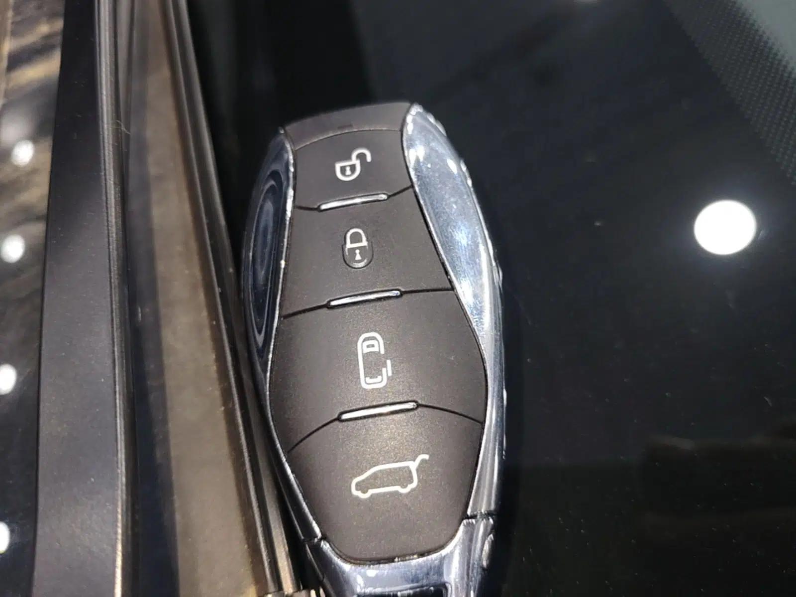 Hongqi Tiangong 08 2025 680 Ultra Four-Wheel-Drive Version — миниатюра 12