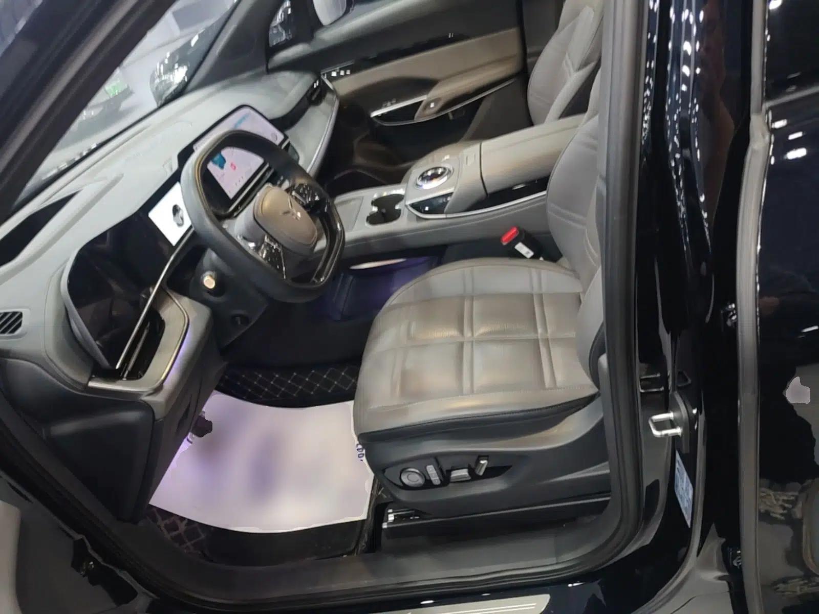 Hongqi Tiangong 08 2025 680 Ultra Four-Wheel-Drive Version — миниатюра 18