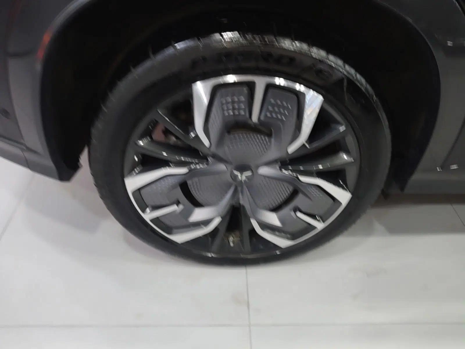 Hongqi Tiangong 08 2025 680 Ultra Four-Wheel-Drive Version — миниатюра 10