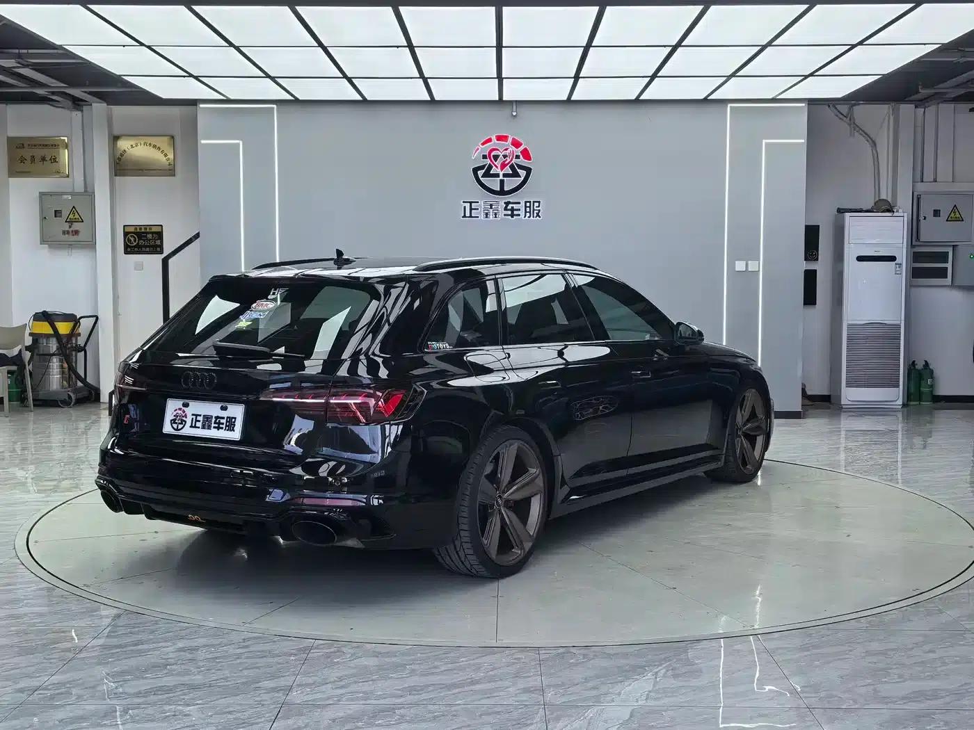 2021 Audi RS 4 RS4 Avant Dark Gold Edition — миниатюра 14