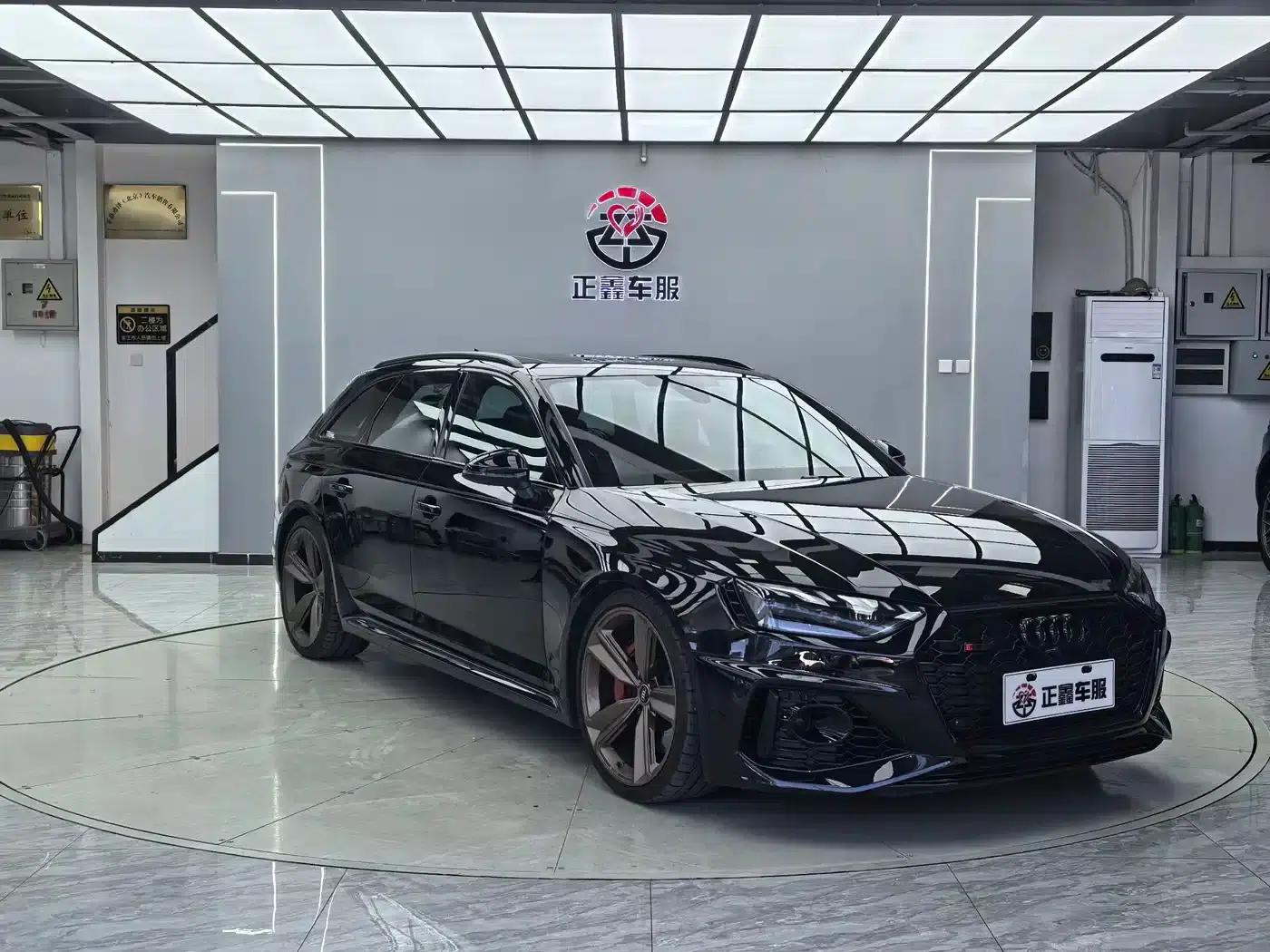 2021 Audi RS 4 RS4 Avant Dark Gold Edition — миниатюра 3