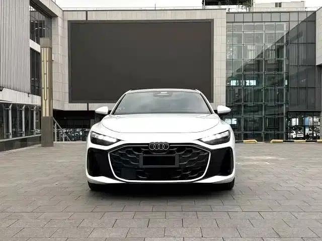 Audi A5L Sportback 2026 TFSI 150kW Luxury — миниатюра 2