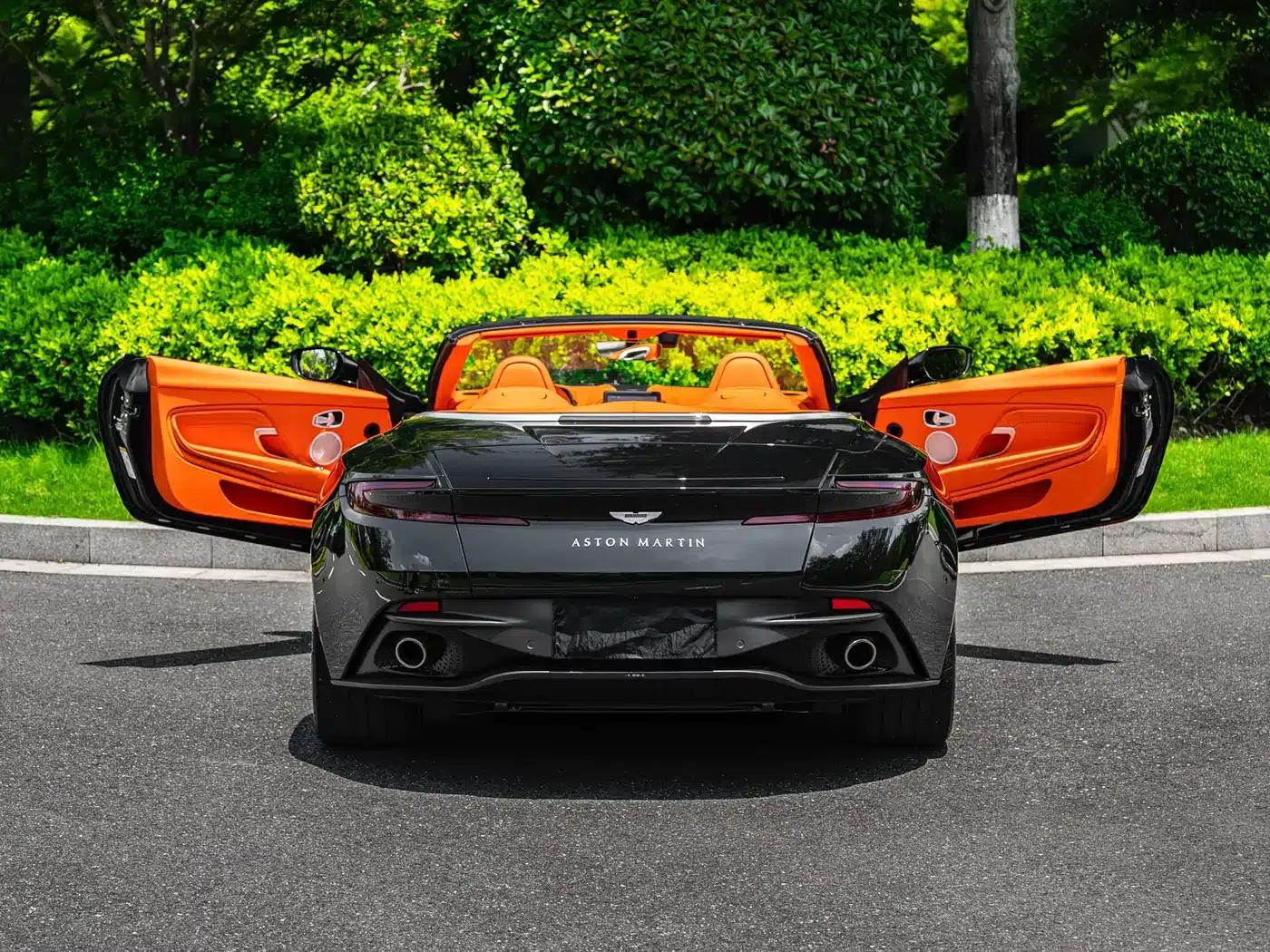 Aston Martin DB11 2023 4.0T V8 Volante — миниатюра 17
