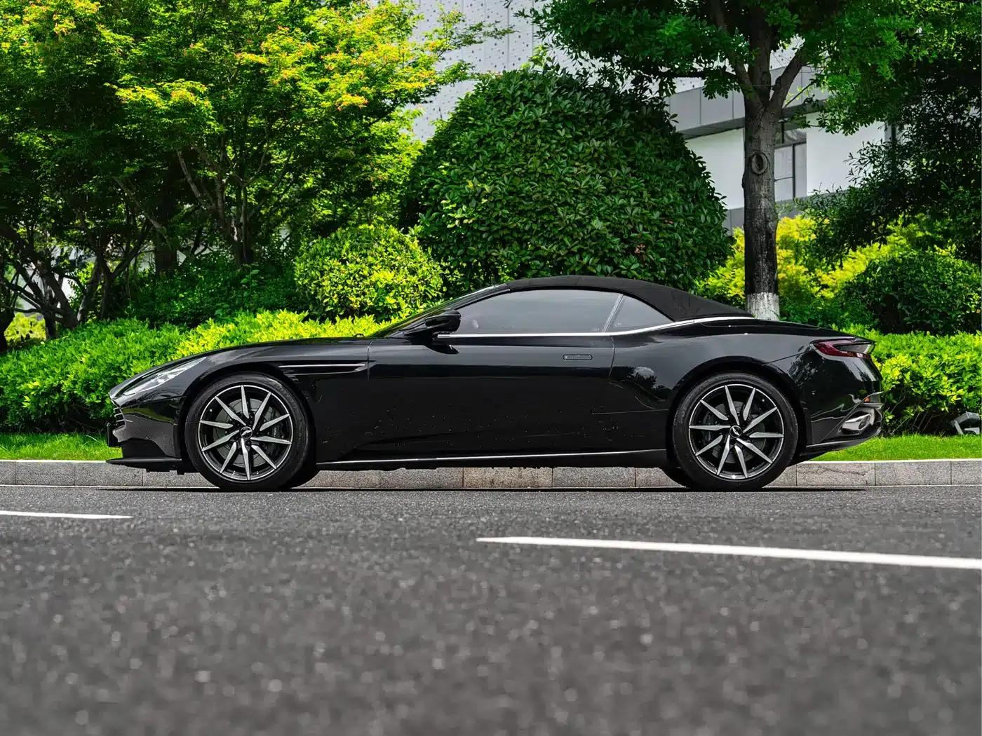 Aston Martin DB11 2023 4.0T V8 Volante — миниатюра 21