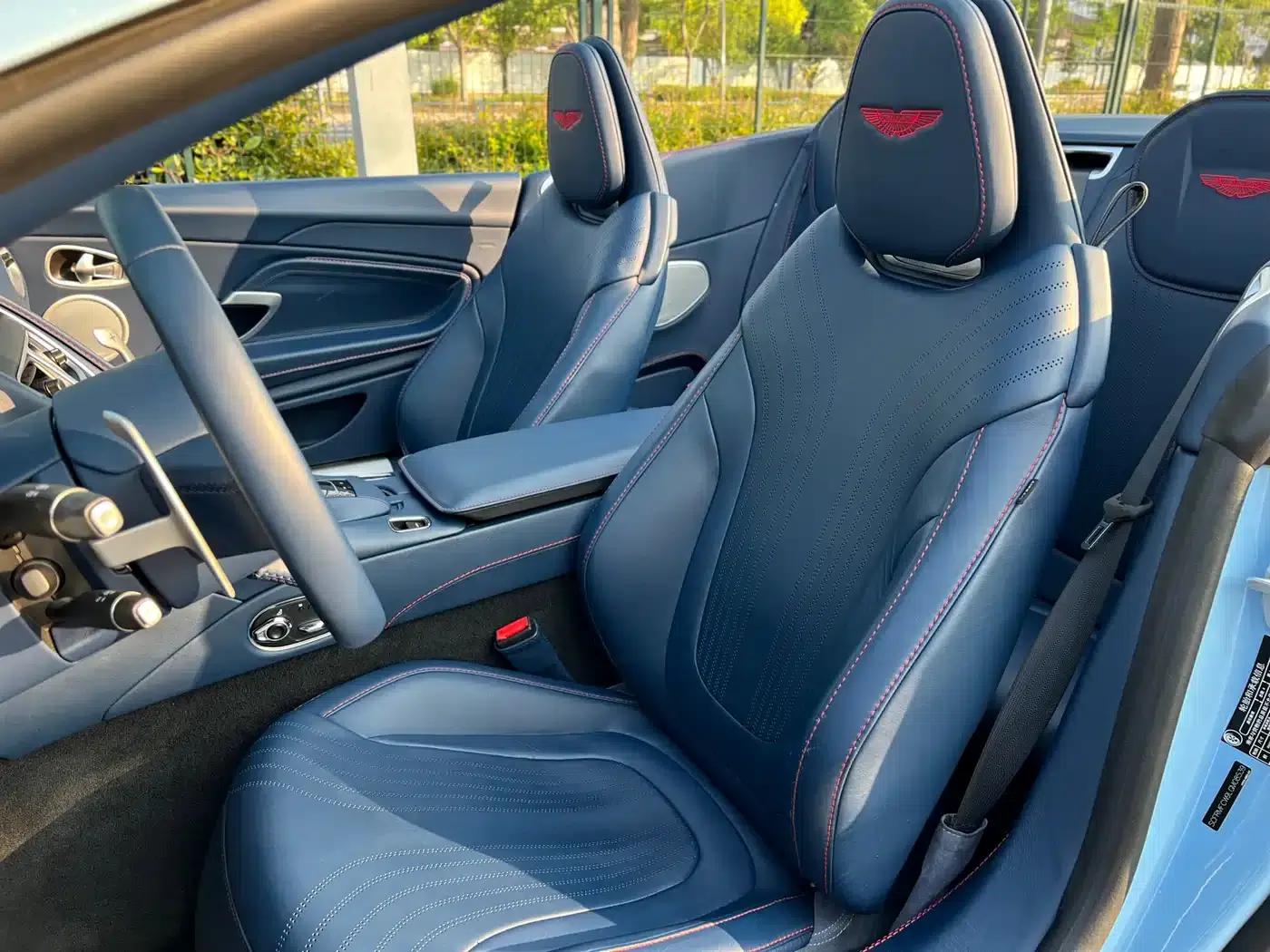 Aston Martin DB11 2019 4.0T V8 Volante — миниатюра 23