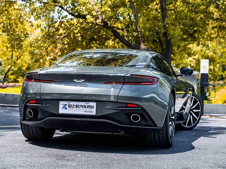 Aston Martin DB11 2020 4.0T V8 Coupe — миниатюра 12