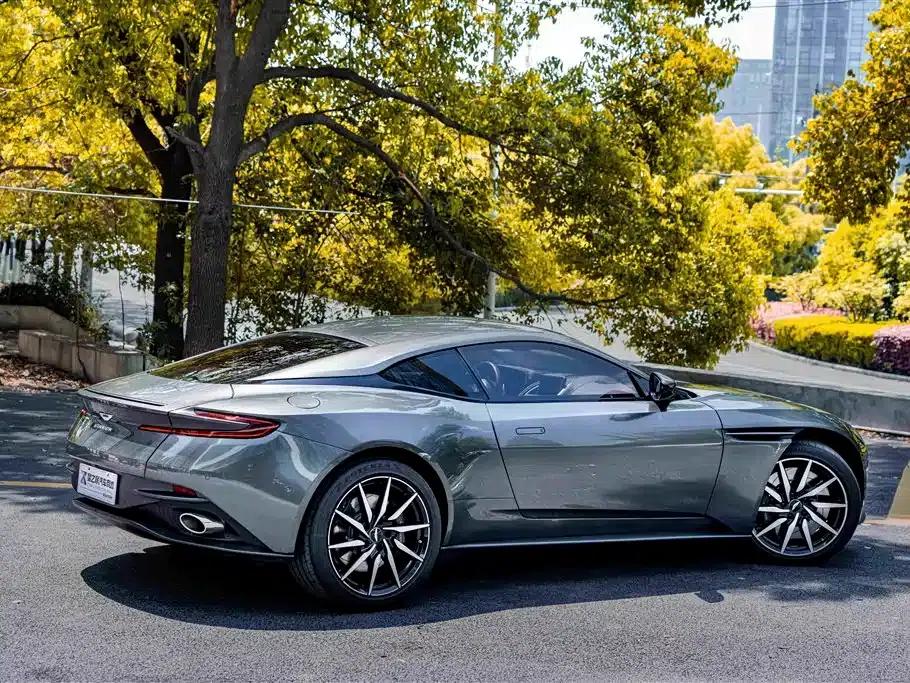 Aston Martin DB11 2020 4.0T V8 Coupe — миниатюра 16