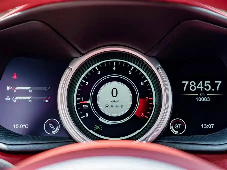 Aston Martin DB11 2020 4.0T V8 Coupe — миниатюра 18