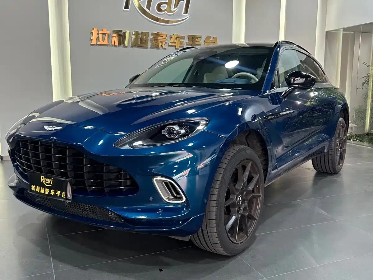 Aston Martin DBX 2020 4.0T V8 — миниатюра 1