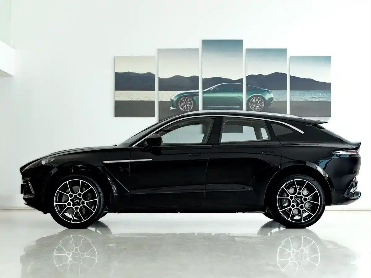 2024 Aston Martin DBX 4.0T V8 — миниатюра 11