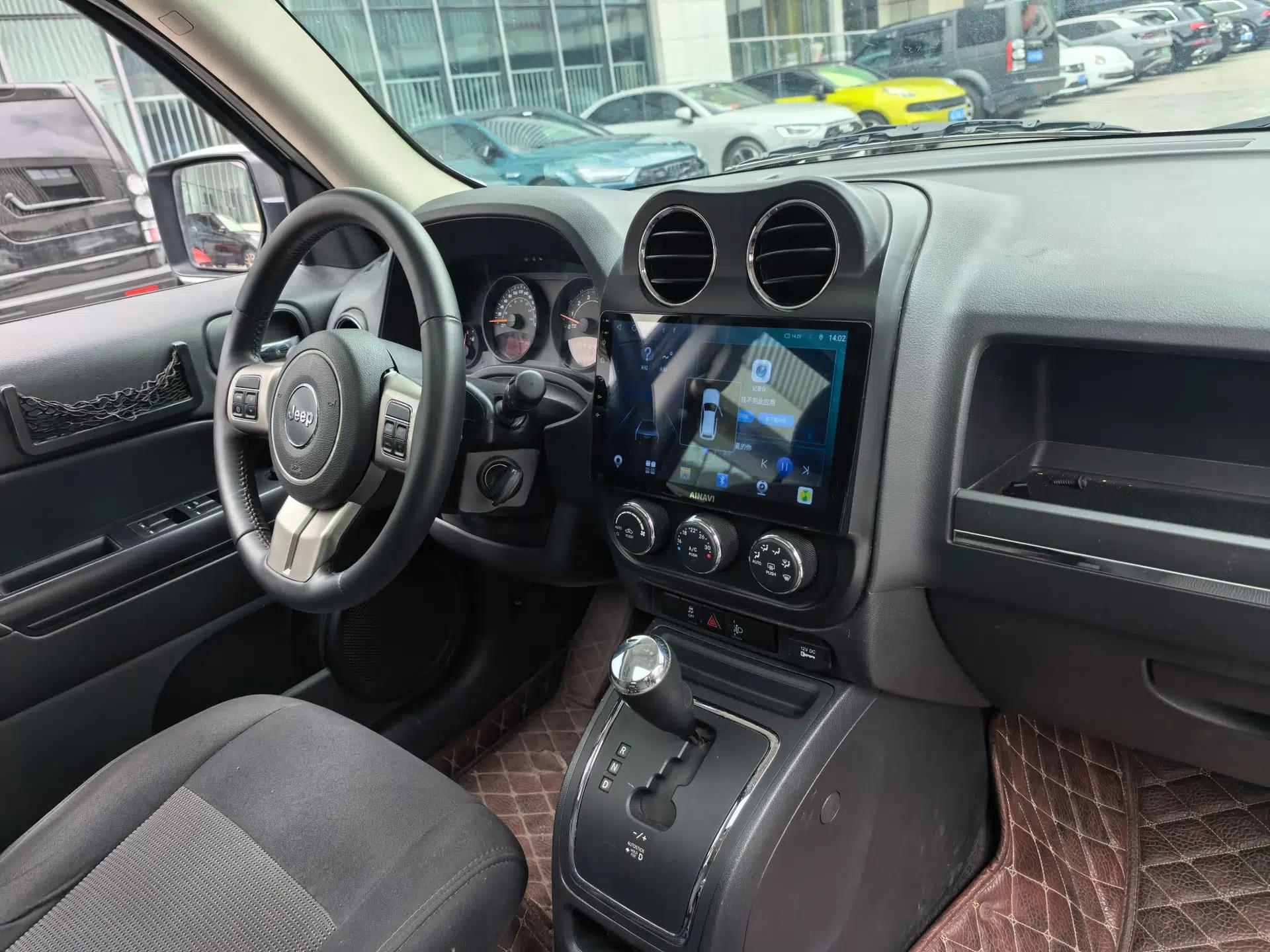 Jeep Patriot 2014 2.4L Sport Edition — миниатюра 21
