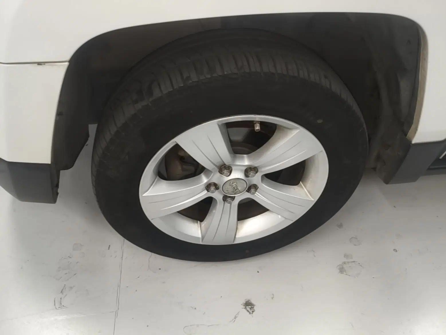 Jeep Patriot 2014 2.4L Sport Edition — миниатюра 4