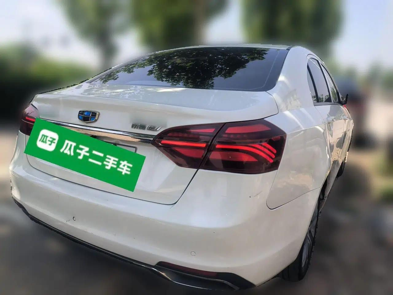 Geely Auto Emgrand New Energy 2018 EV450 Ambition Model — миниатюра 6