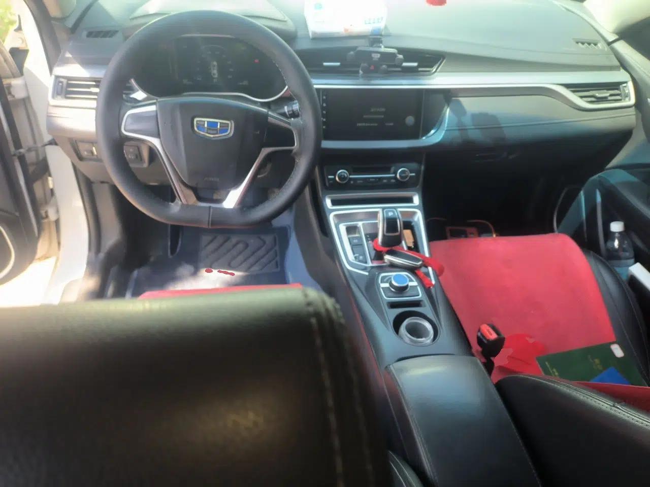 Geely Auto Emgrand New Energy 2018 EV450 Ambition Model — миниатюра 10