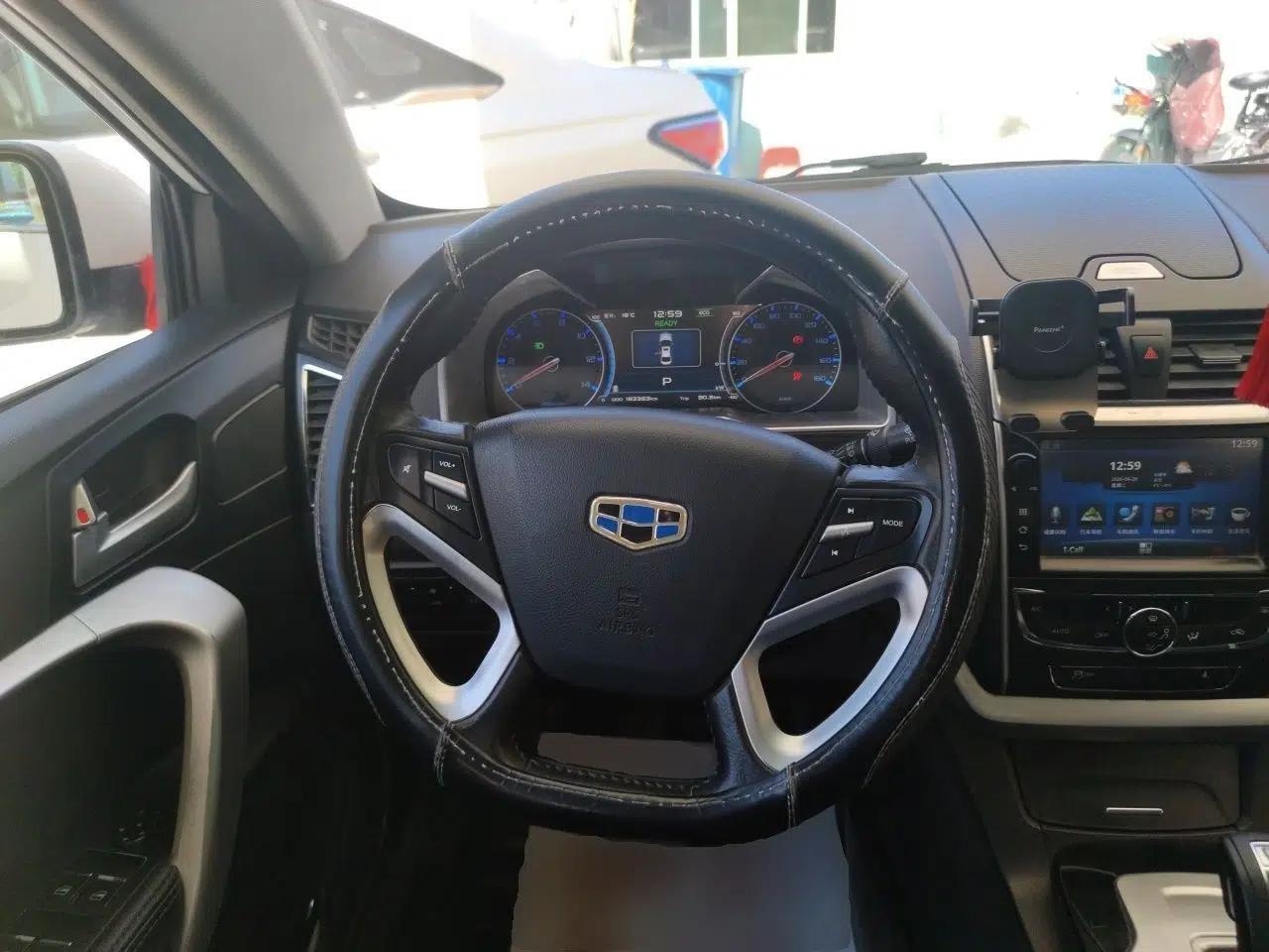 Geely Auto Emgrand New Energy 2016 EV Elite Model — миниатюра 11